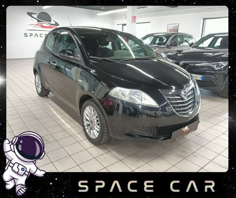 Lancia Ypsilon